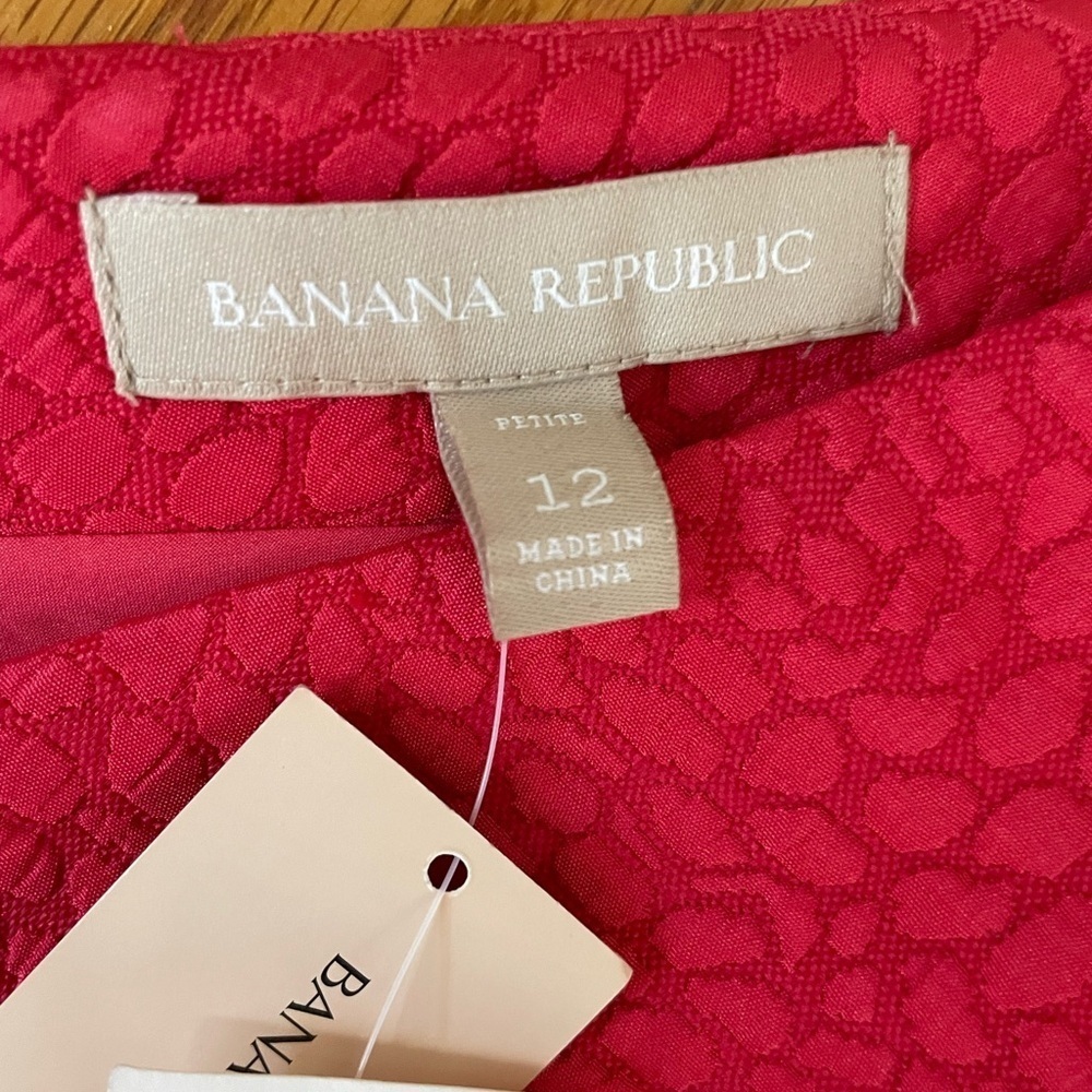 NWT! Banana Republic Petite Pink Textured Dress - Picture 4 of 14